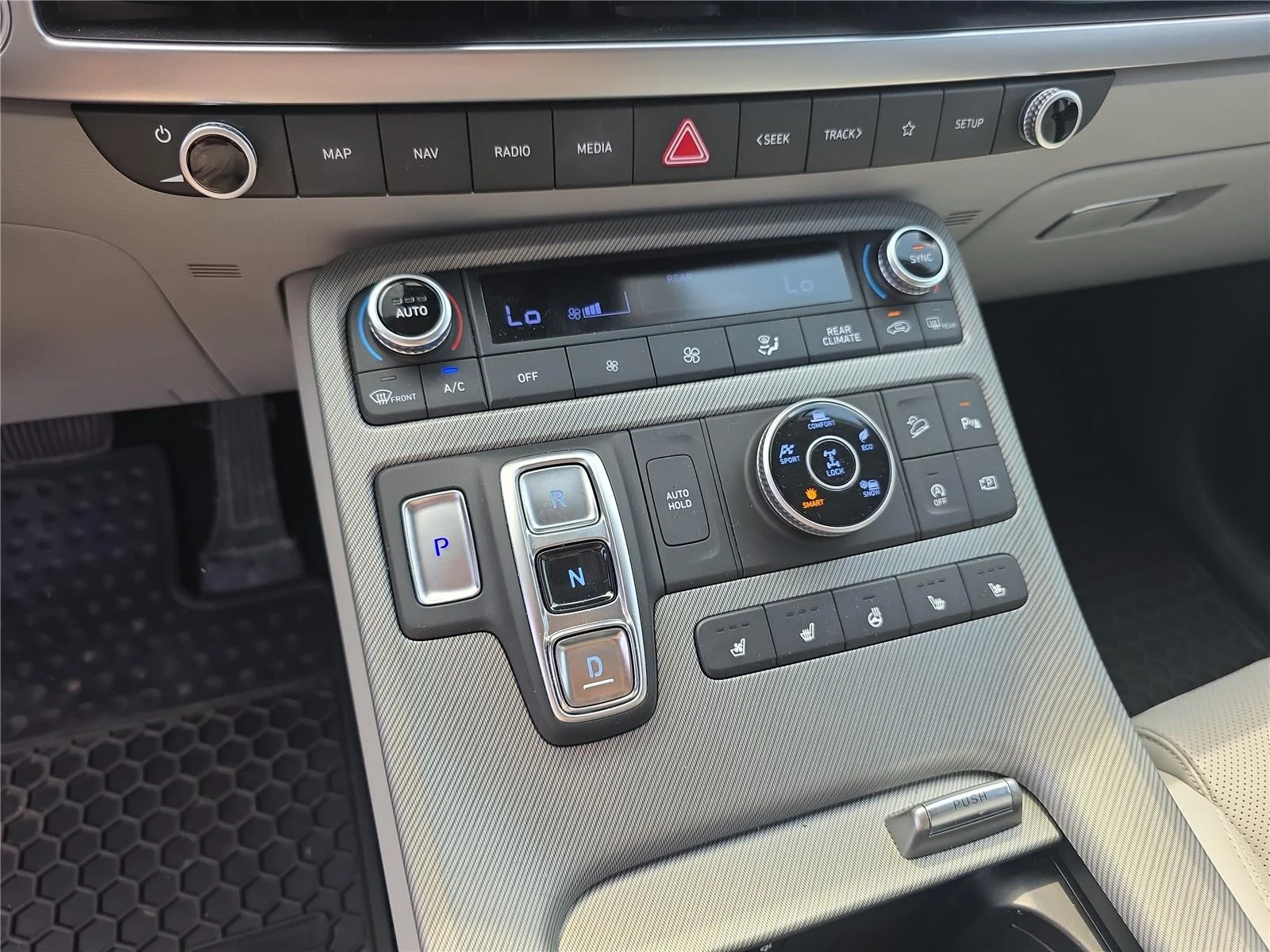 Used 2023 Moonlight Cloud Hyundai SEL image 39