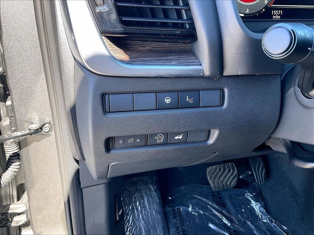 Used 2025 Gun Metallic Nissan Platinum image 26