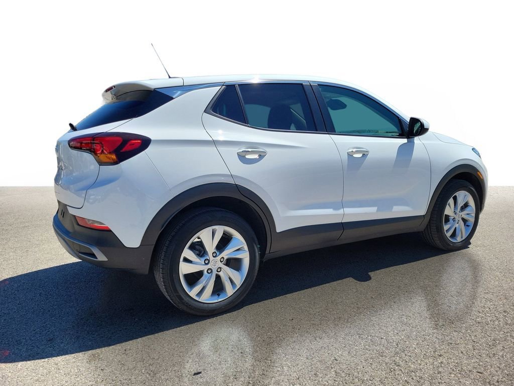 Used 2024 Summit White Buick Preferred image 4