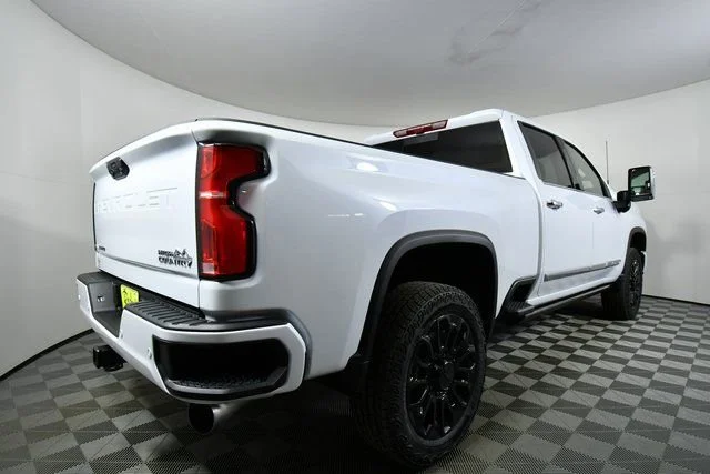 New 2026 Polar White Tricoat Chevrolet High Country image 11