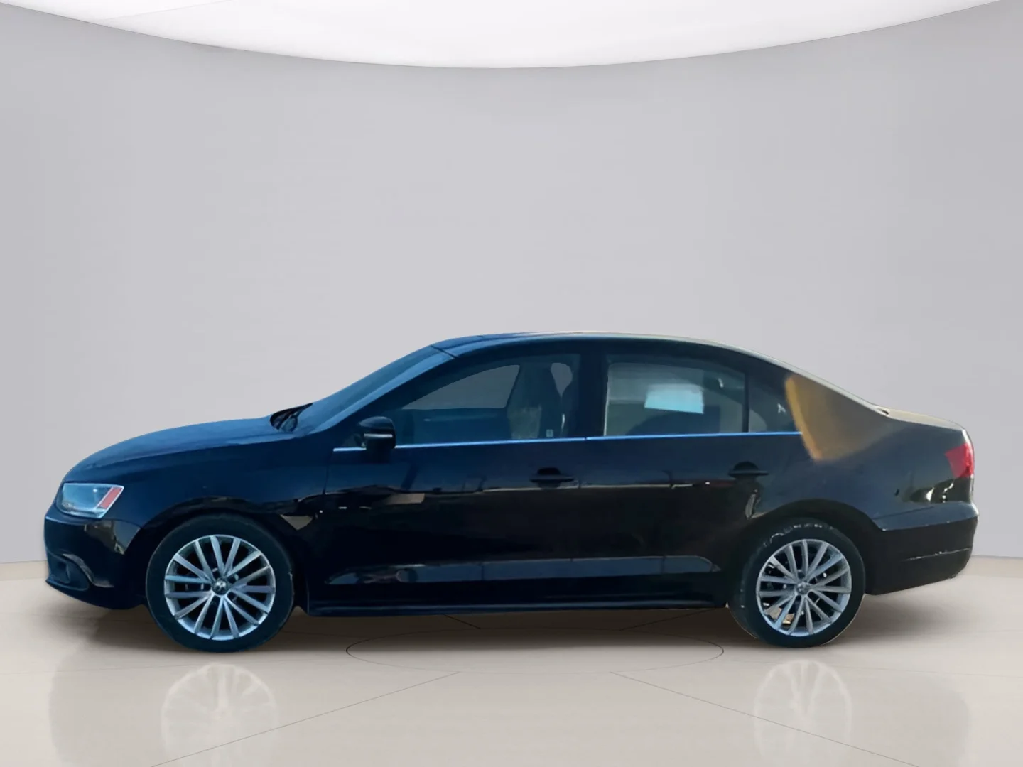 Used 2013 Black Volkswagen SEL image 5