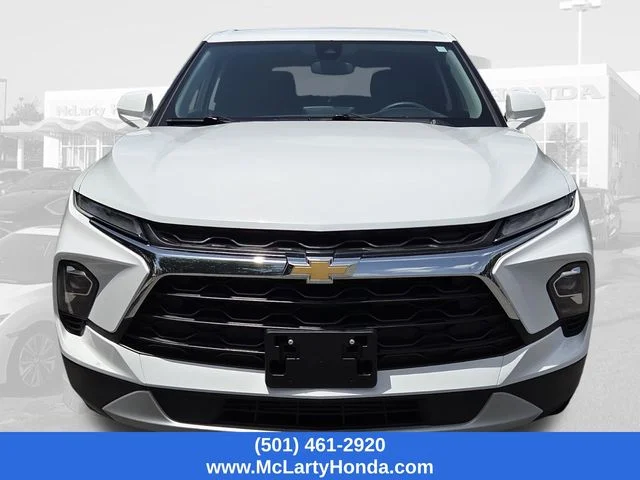 Used 2025 Summit White Chevrolet LT image 5