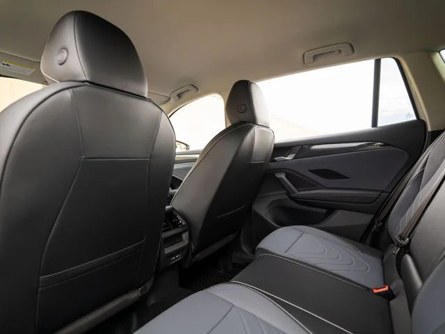 New 2026 White/off-white Volkswagen 2.0T SE image 28