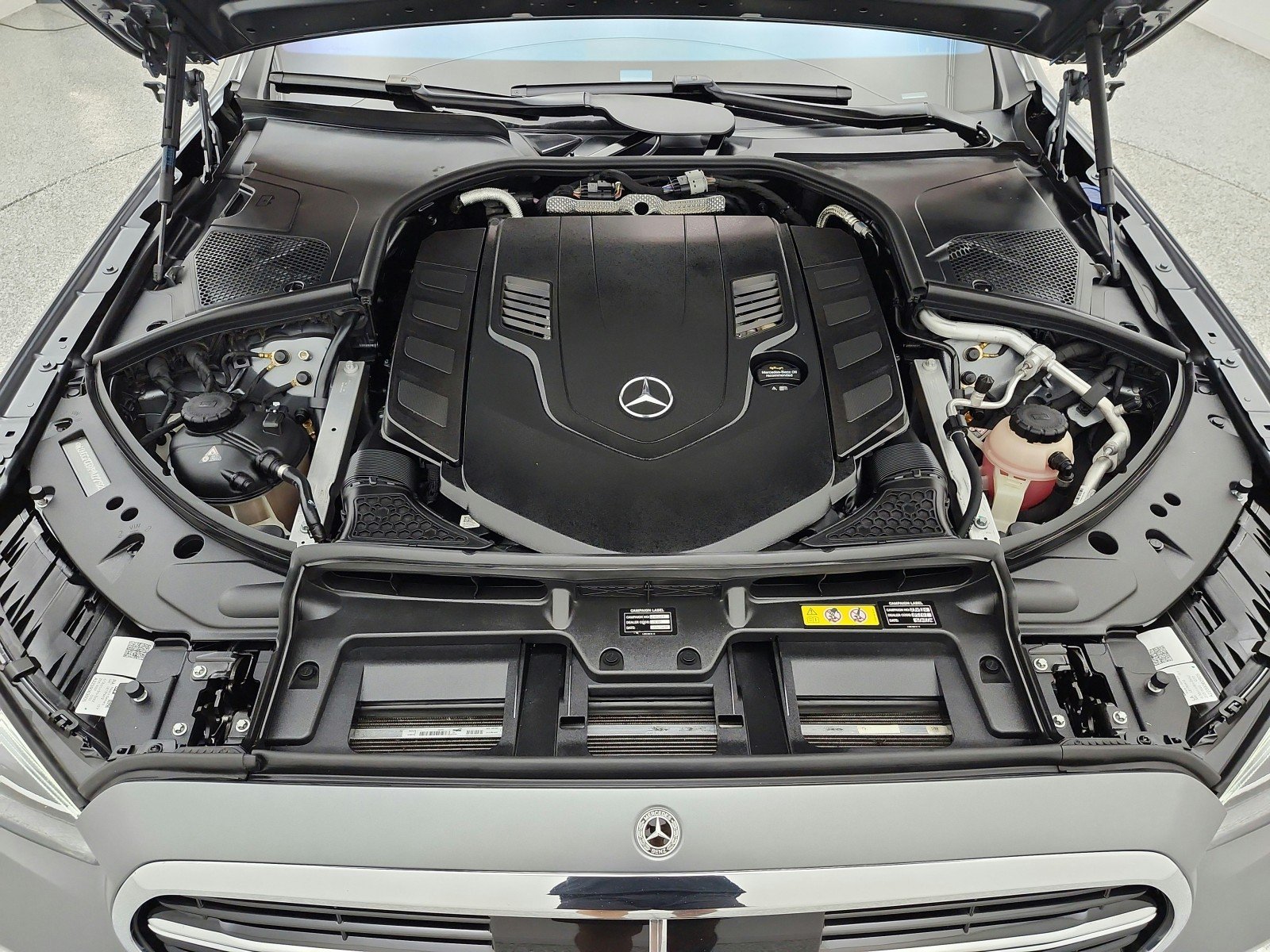 Certified Used 2023 MANUFAKTUR Selenite Grey Magno Mercedes-Benz S 580 4MATIC® Sedan image 16