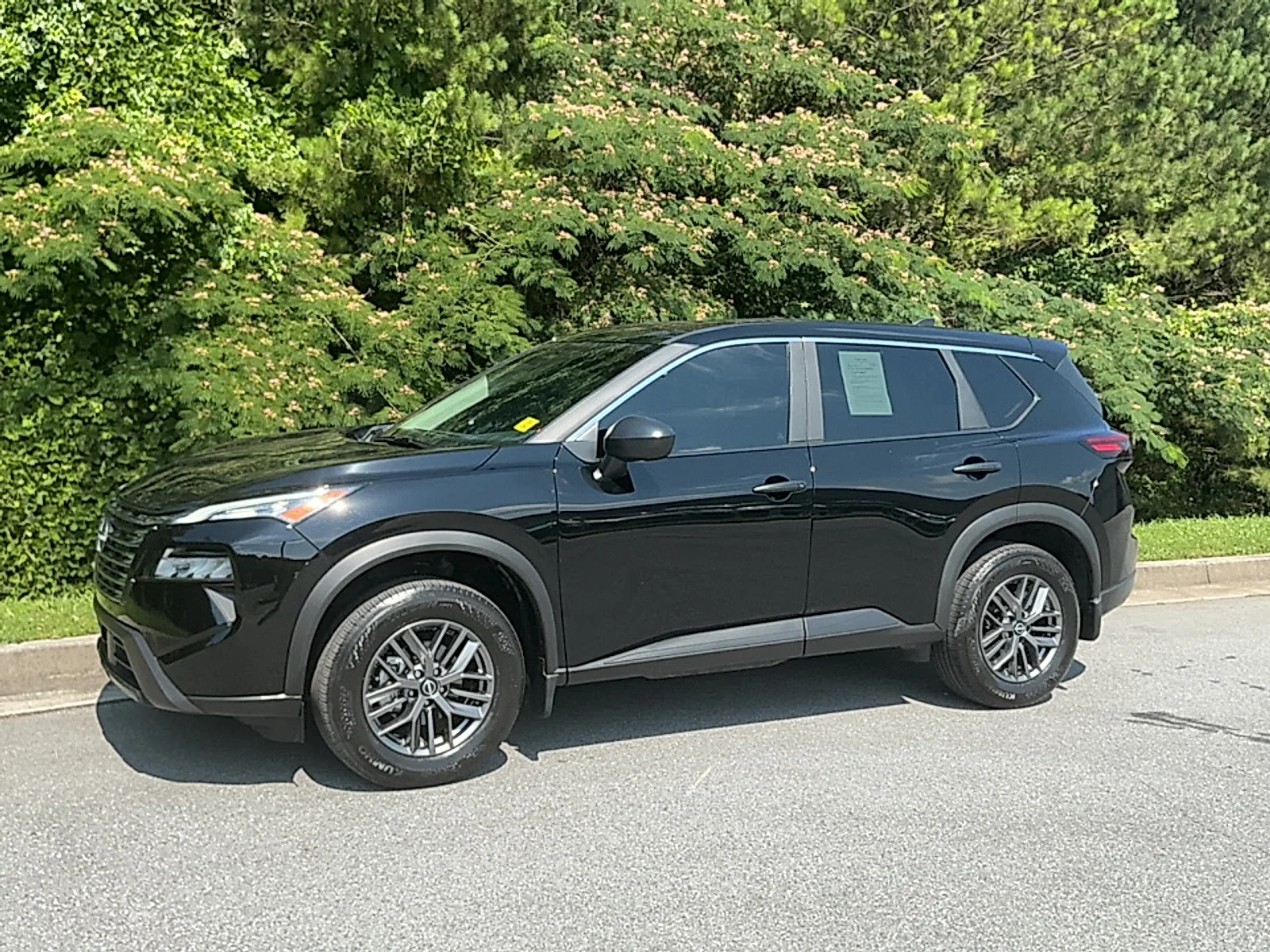 Used 2026  Nissan S image 4