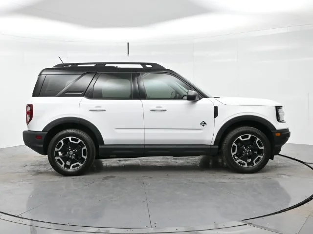 Used 2022 Oxford White Ford Outer Banks image 8