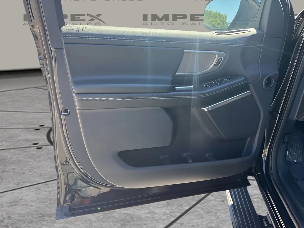 Used 2025 Black Ford Platinum image 28