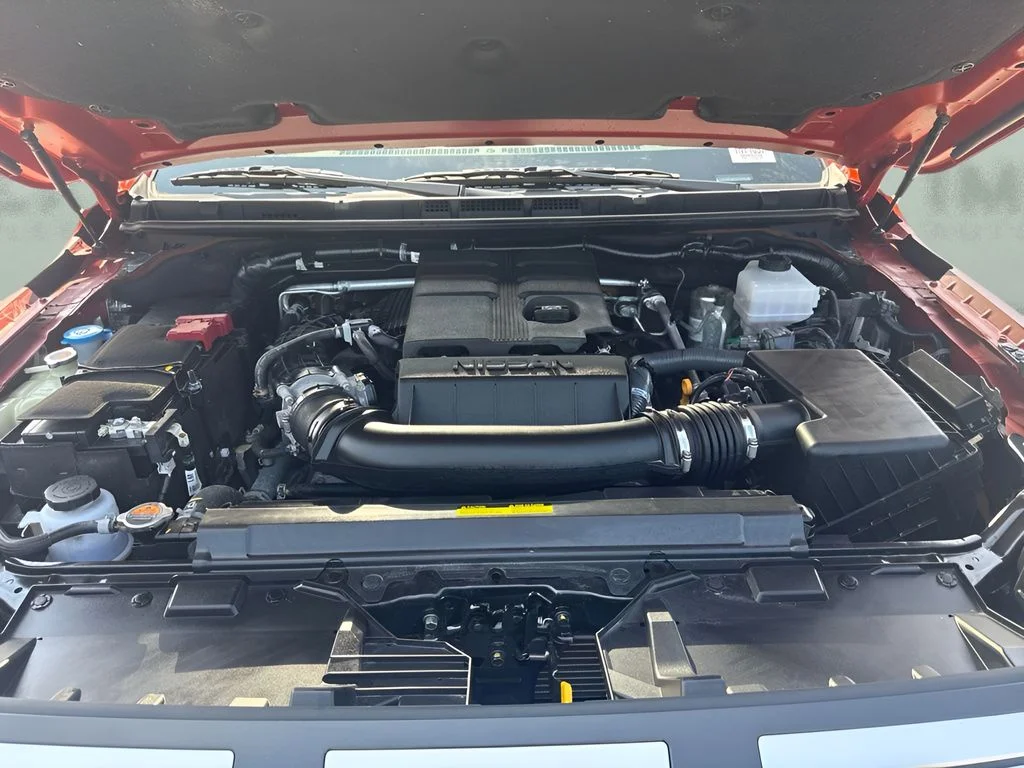 Used 2025 Orange Nissan PRO-4X image 25