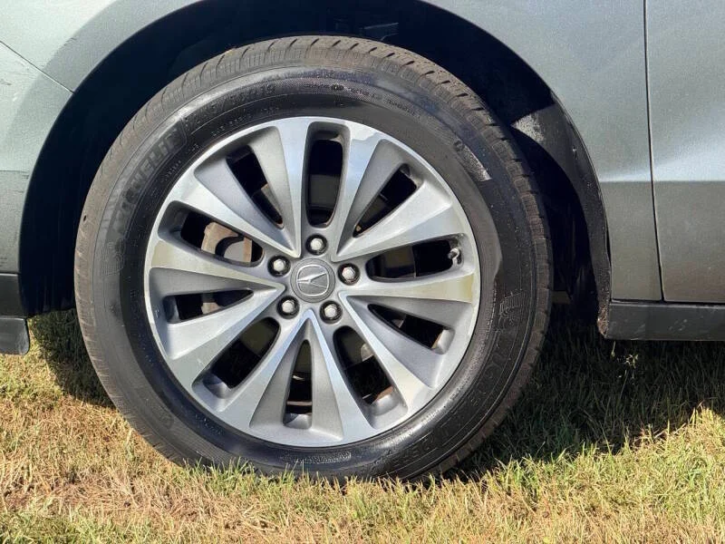 Used 2016 Gray Acura w/Tech w/AcuraWatch 4dr SUV w/Technology and AcuraWatch Plus Package image 10