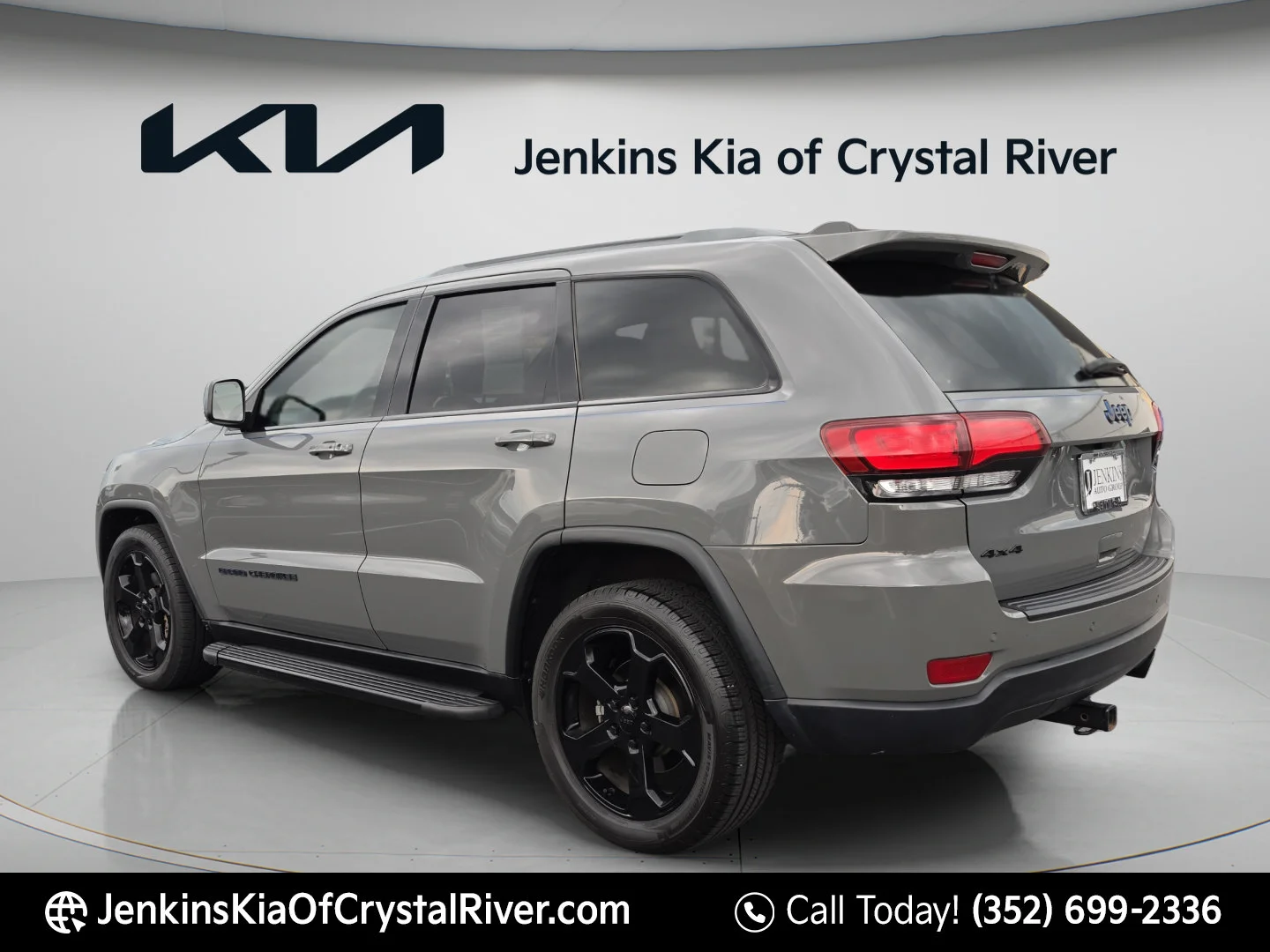 Used 2019 Sting-Gray Clearcoat Jeep Upland image 8