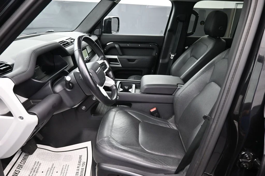Used 2024 Black Land Rover S image 11