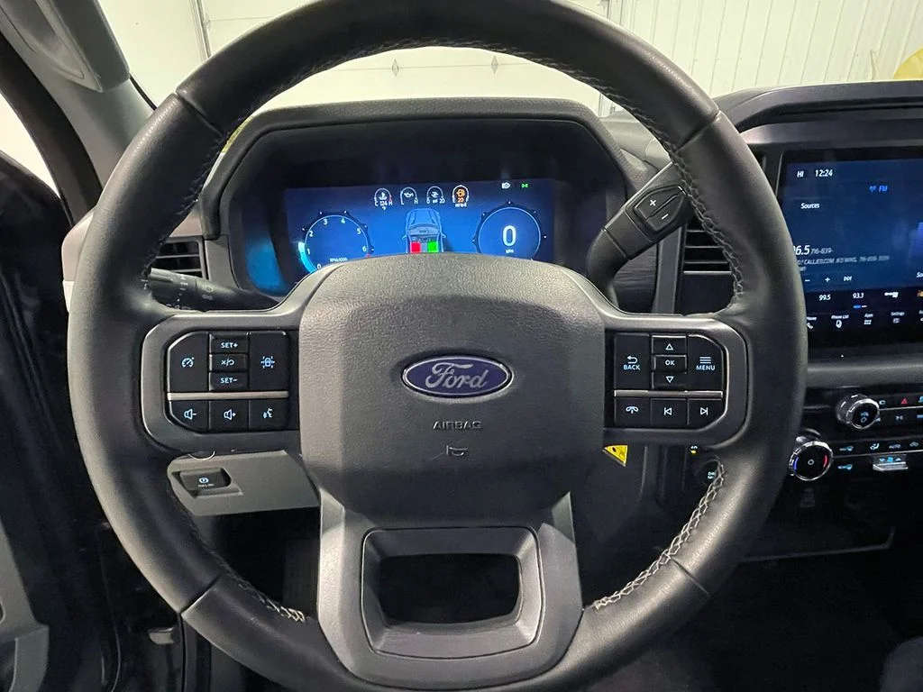 Used 2025 Gray Ford XLT image 27
