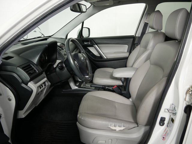 Used 2015 Satin White Pearl Subaru Limited image 9