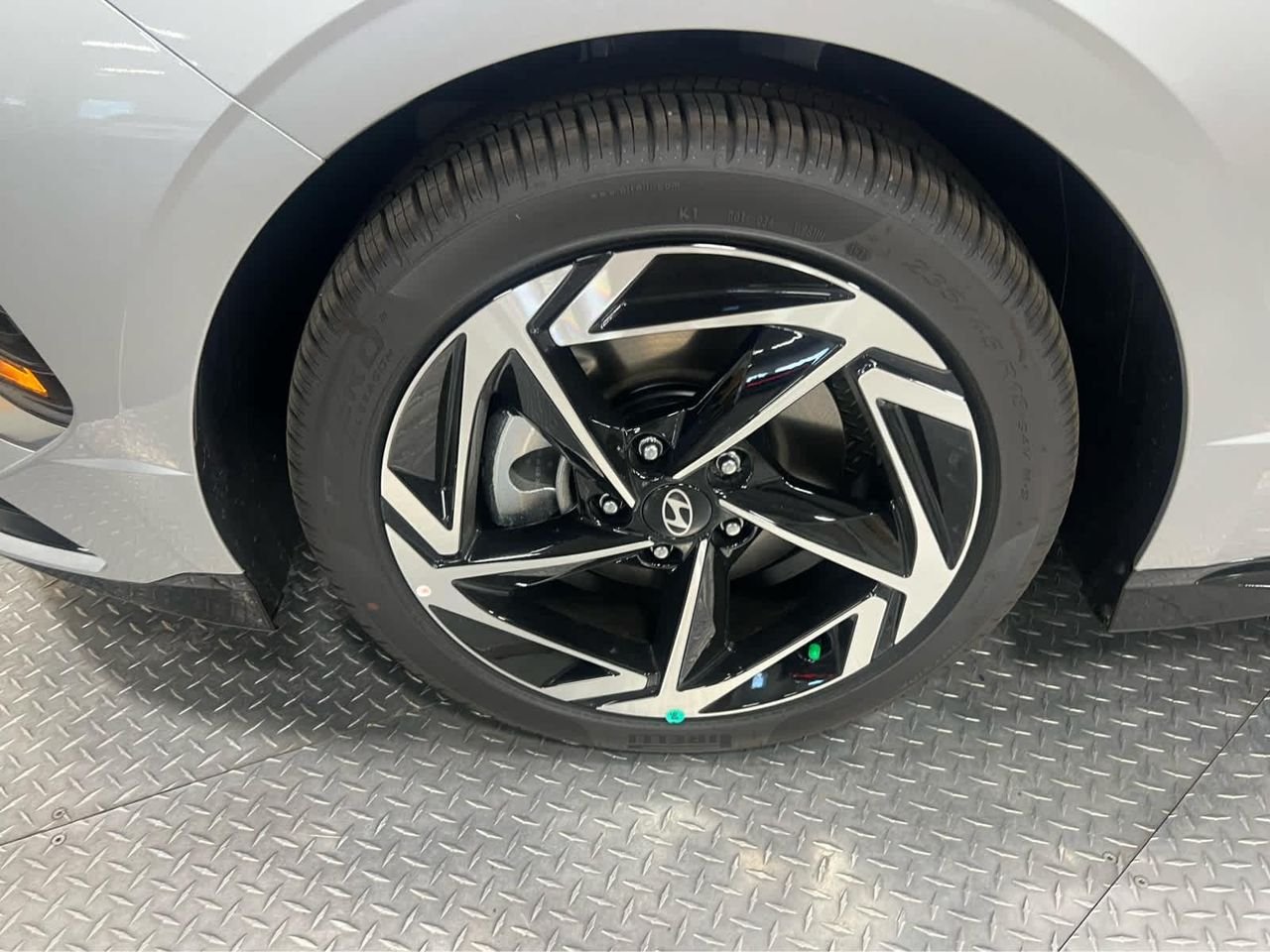New 2026 Aero Silver Hyundai SEL Sport image 14