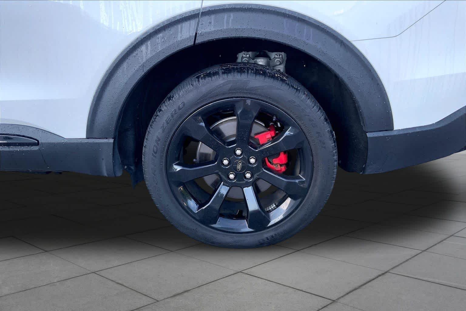 Used 2022 Star White Metallic Tri-Coat Ford ST image 11