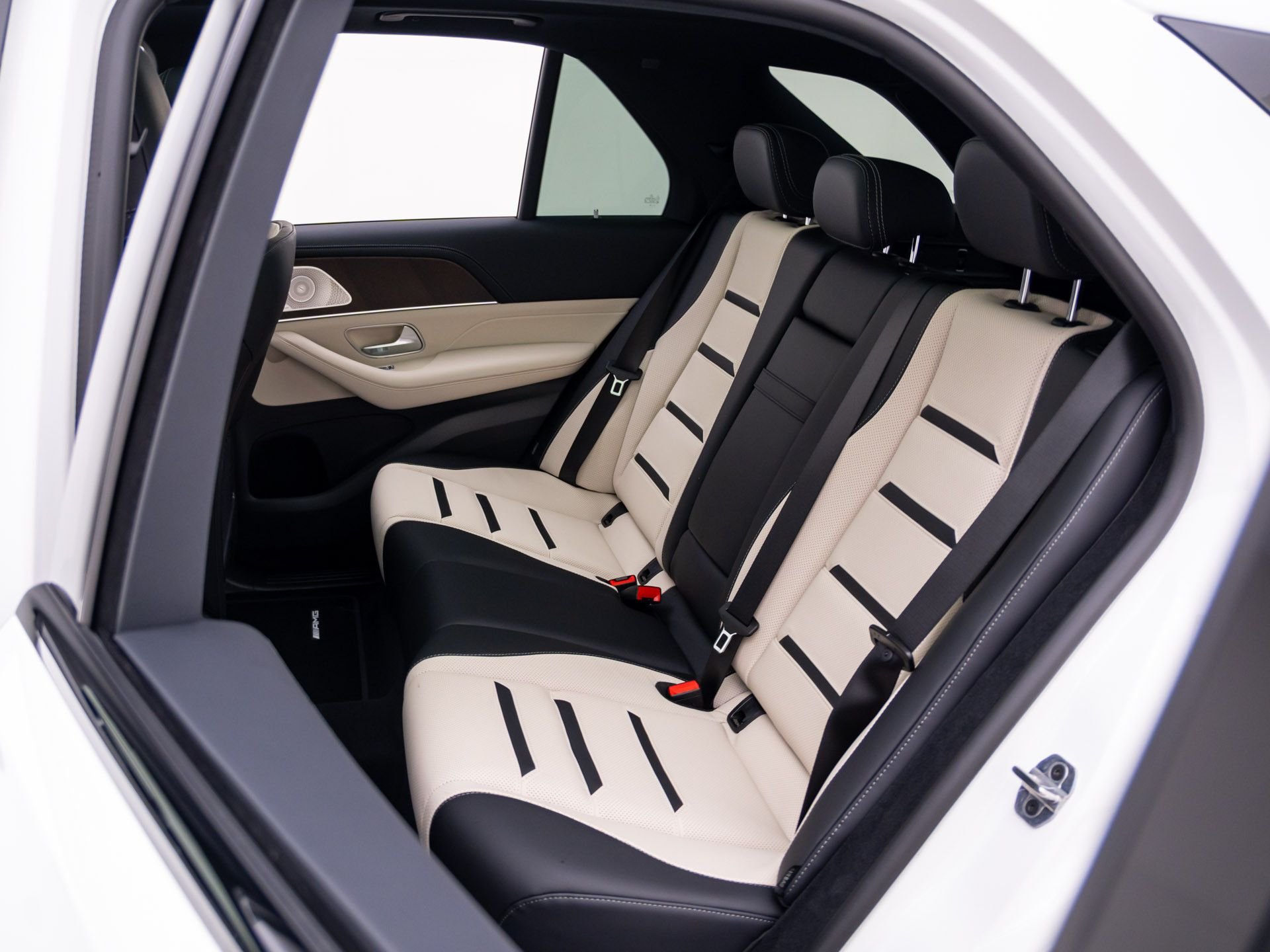 New 2027 White Mercedes-Benz  image 18