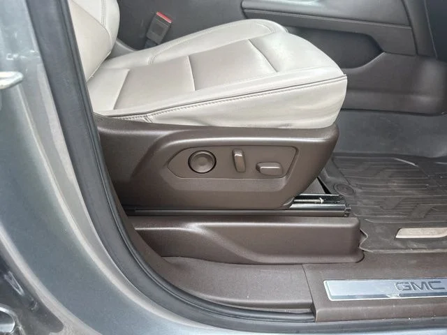 2022 GMC Yukon SLT - Photo 33