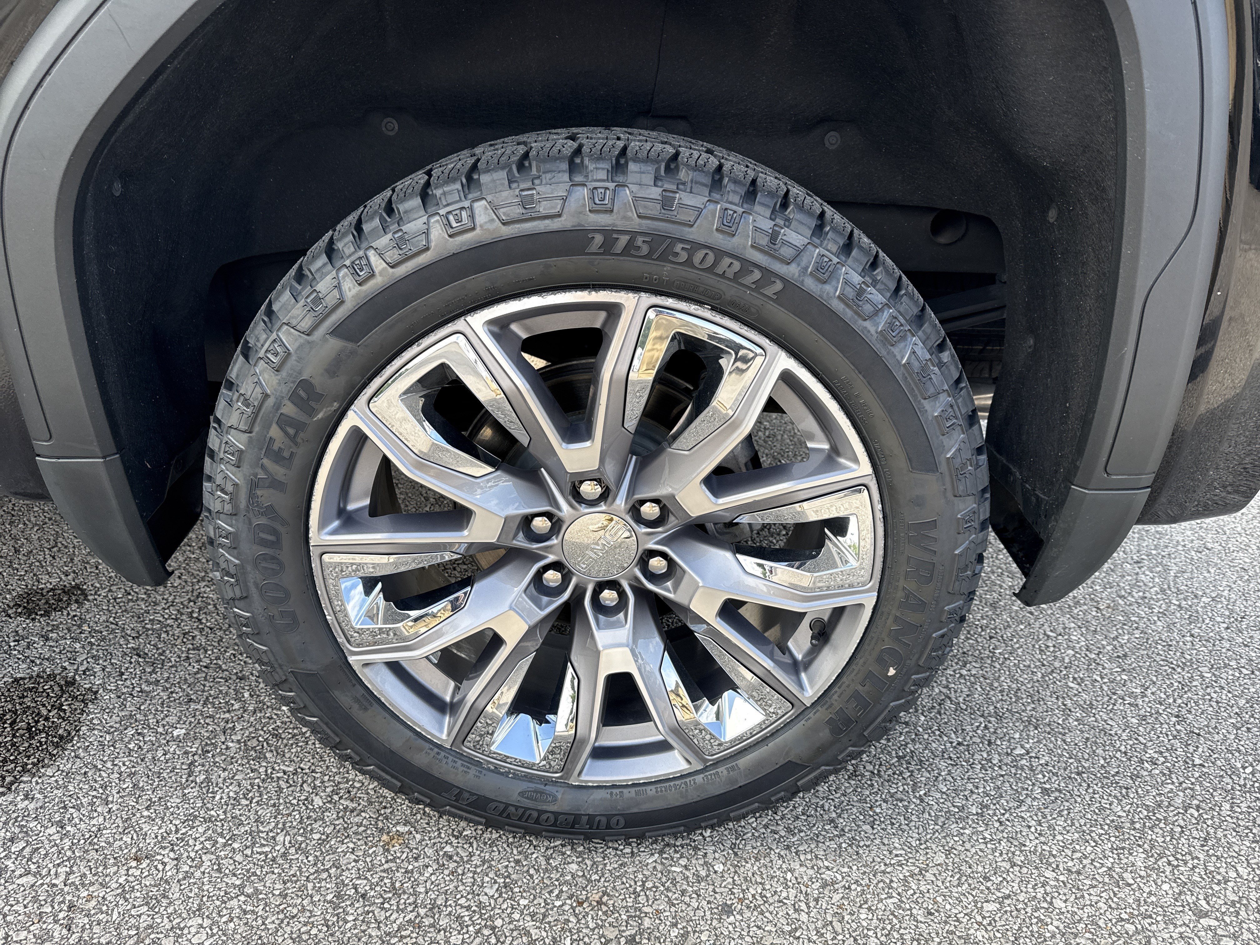 Used 2023 Onyx Black GMC Denali image 20