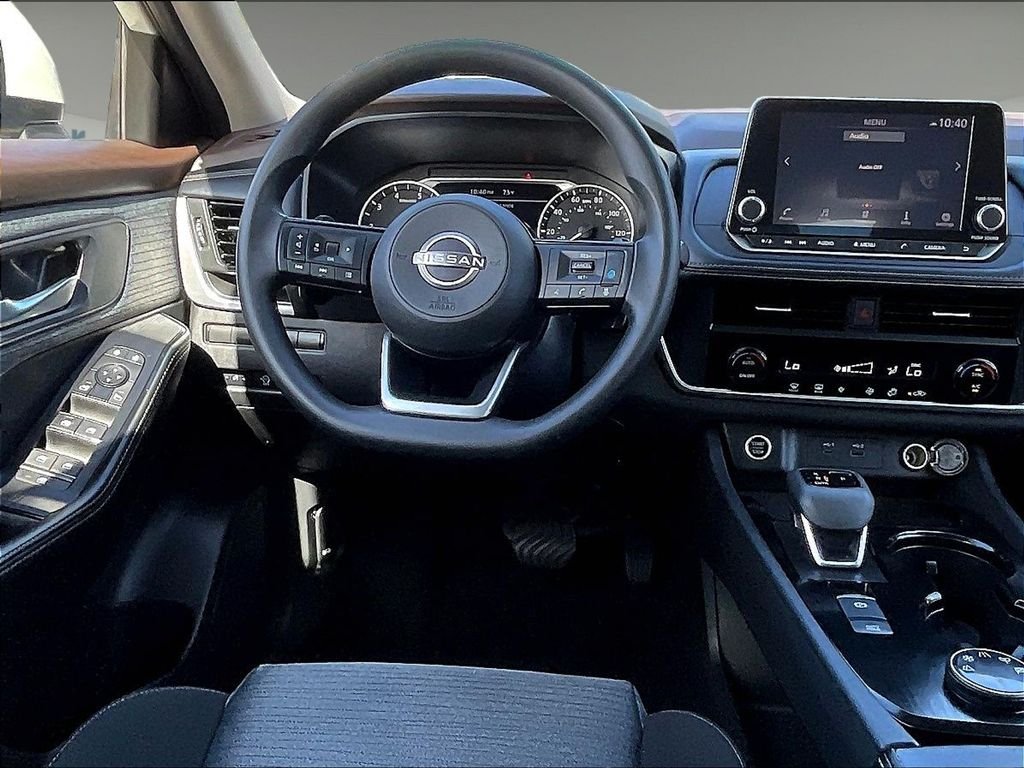 Used 2023 White Nissan SV image 17