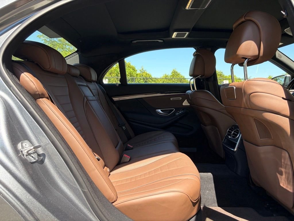 Used 2019 Gray Mercedes-Benz S 560 image 17