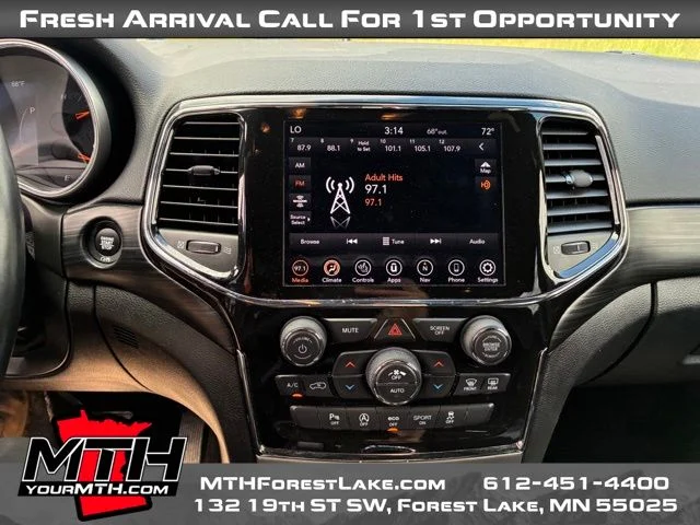 Used 2022 White Jeep Laredo X image 12