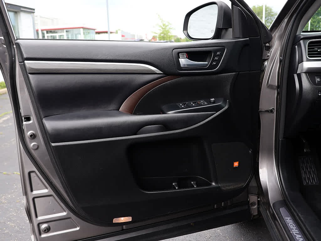 Used 2018 Predawn Gray Mica Toyota Limited image 25