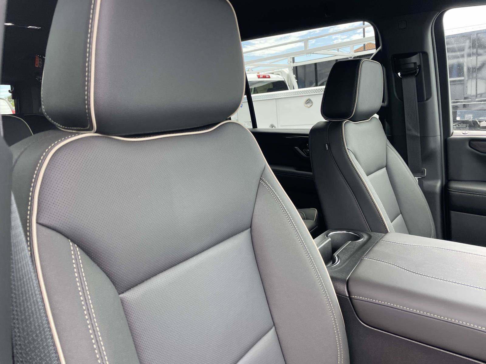 2026 GMC Yukon XL Elevation - Photo 28