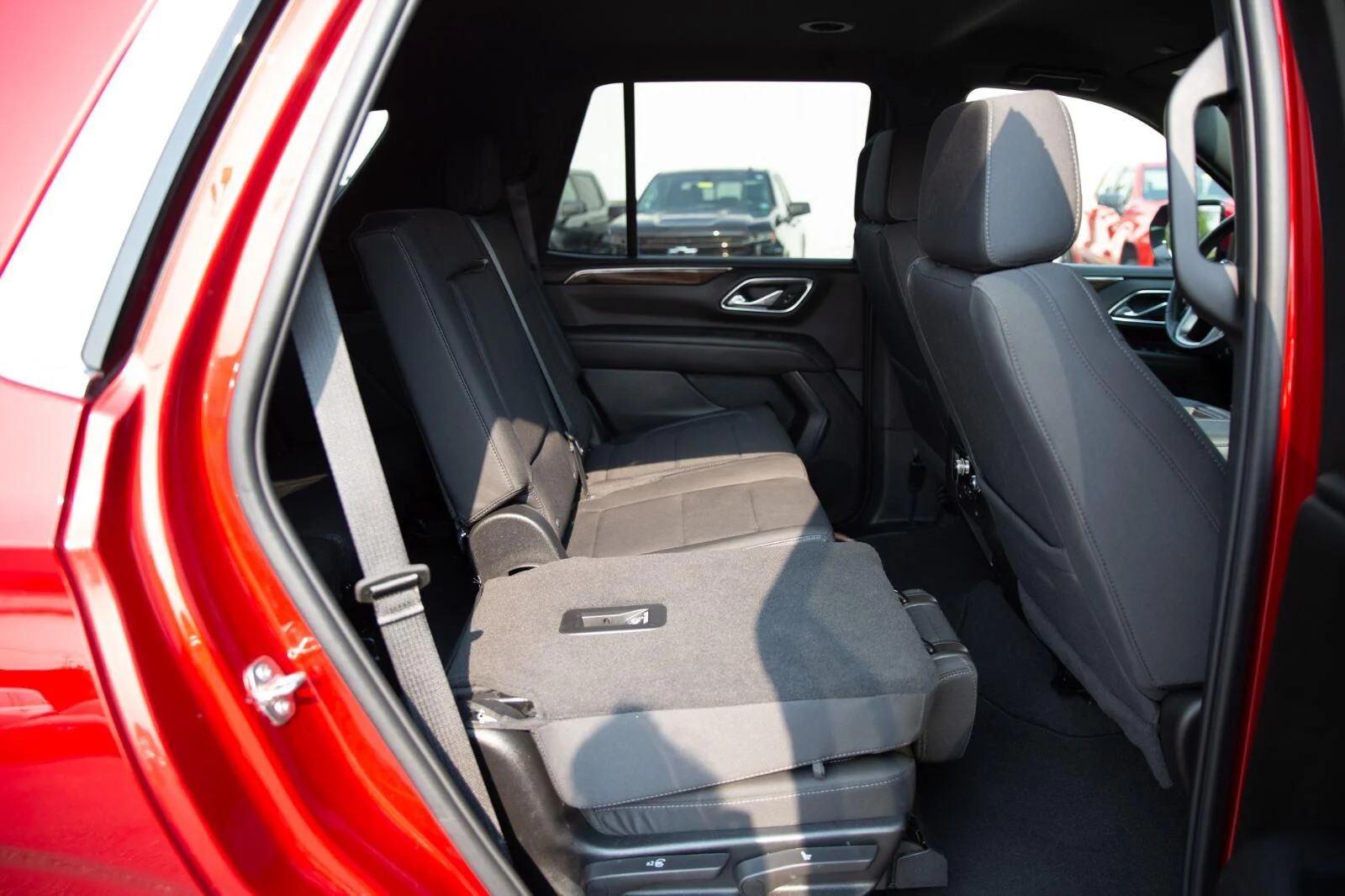 Used 2024 Volcanic Red Tintcoat GMC SLE image 23