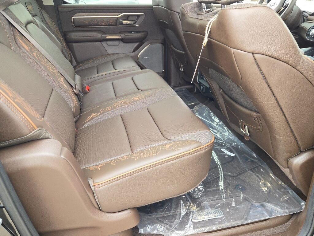 New 2026 Diamond Black Crystal Pearl-Coat Exterior Paint RAM Limited image 11