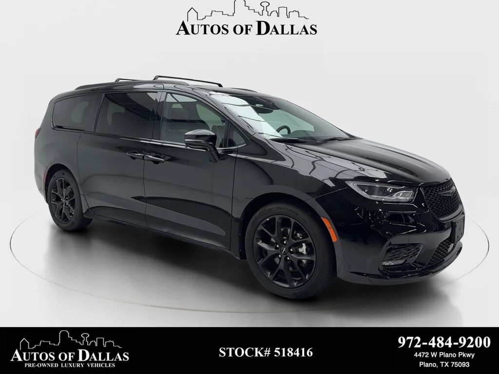 2025 Chrysler Pacifica Limited's photo