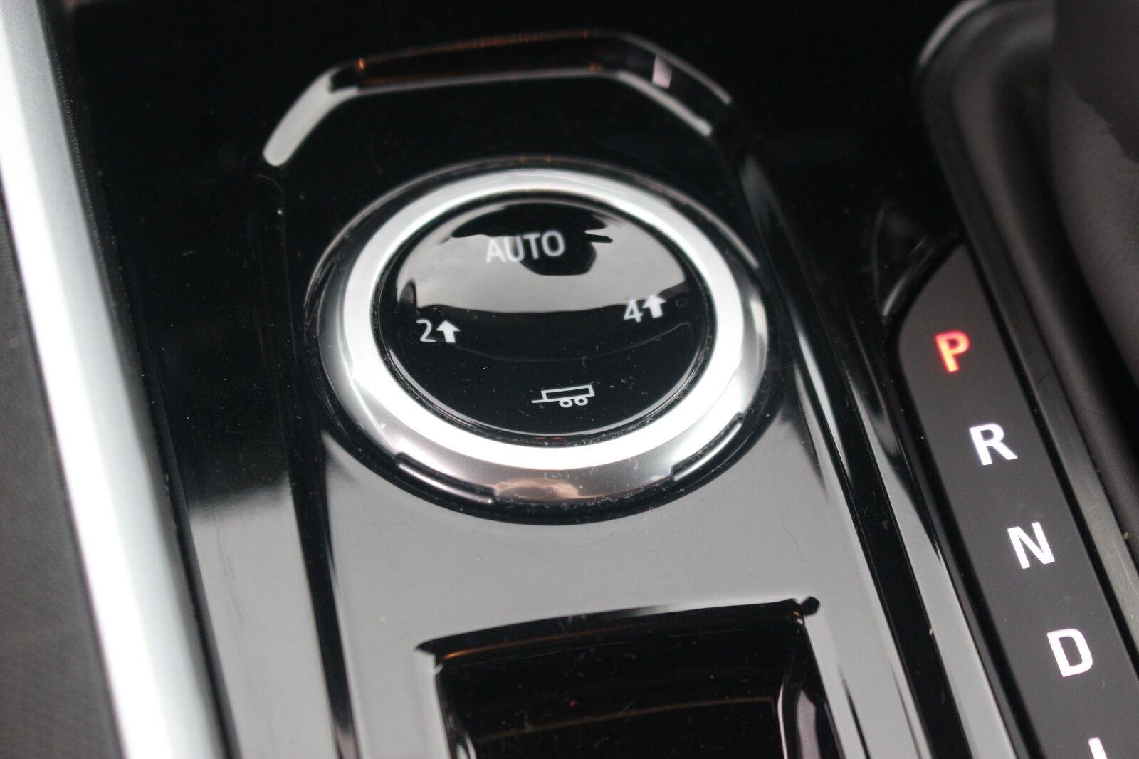 Used 2024 Summit White Chevrolet LT image 28