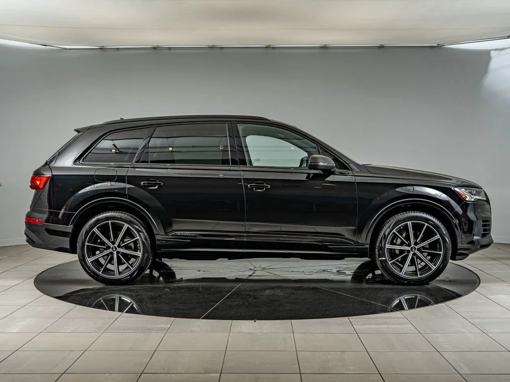 Used 2023 Mythos Black Metallic Audi 55 Premium Plus image 4