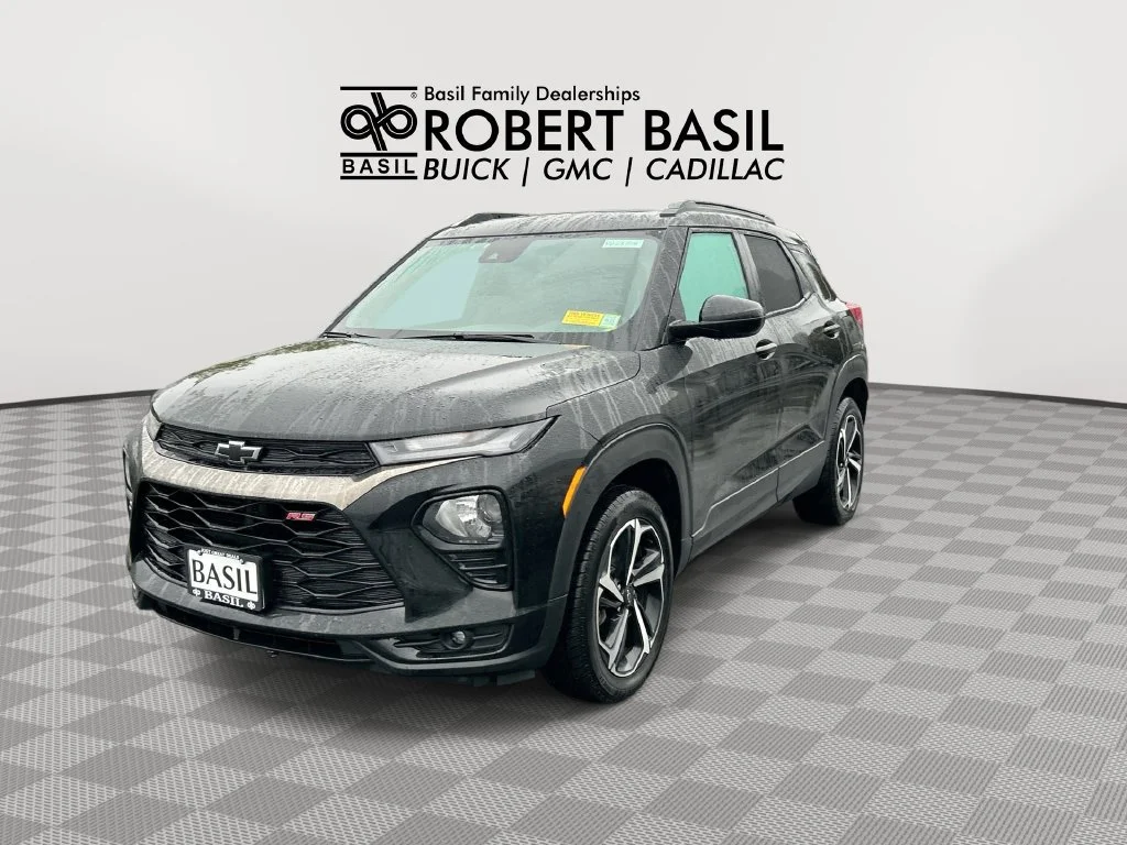 Used 2023 MOSAIC BLACK METALLIC Chevrolet RS image 4