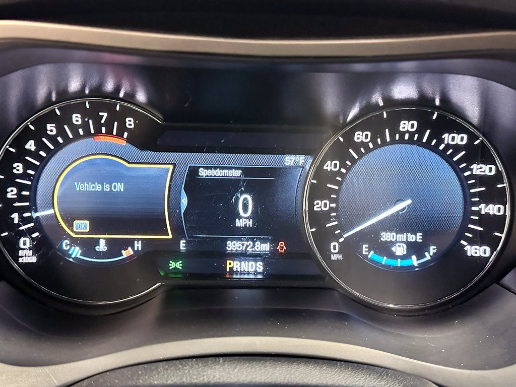 Used 2017 Silver Lincoln Reserve image 38