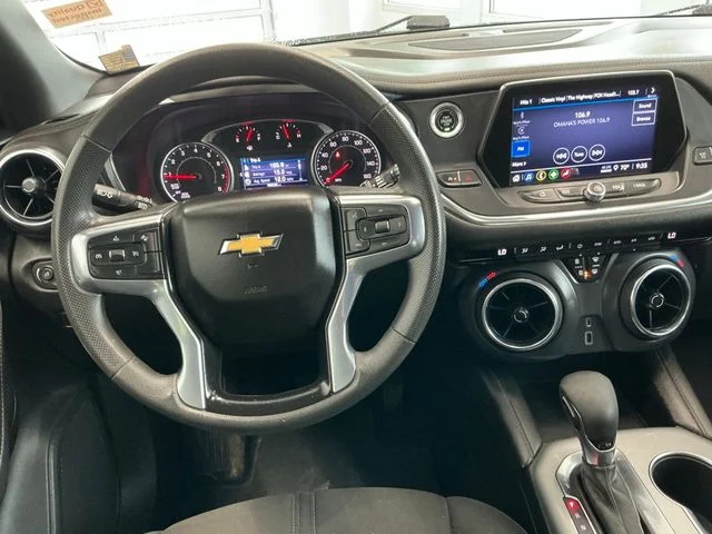 Used 2022 Blue Chevrolet LT image 14