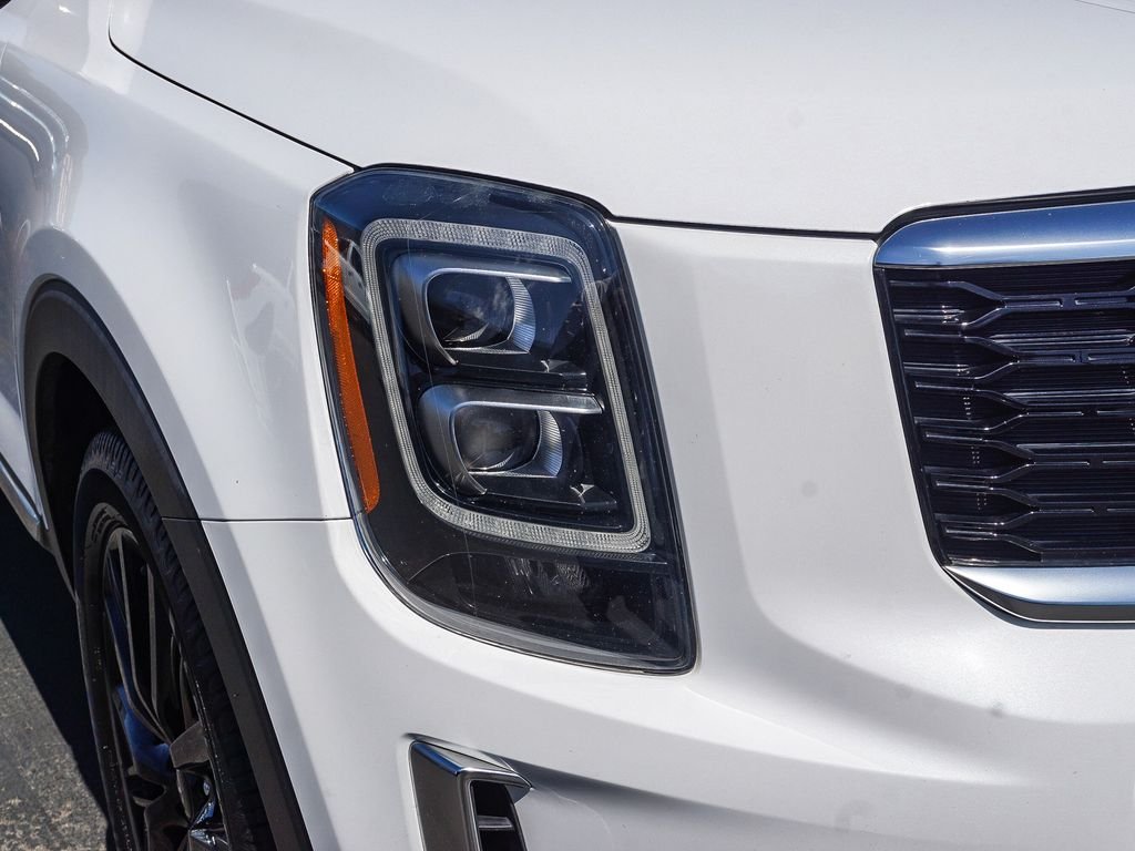 Certified Used 2022 White Kia SX image 11