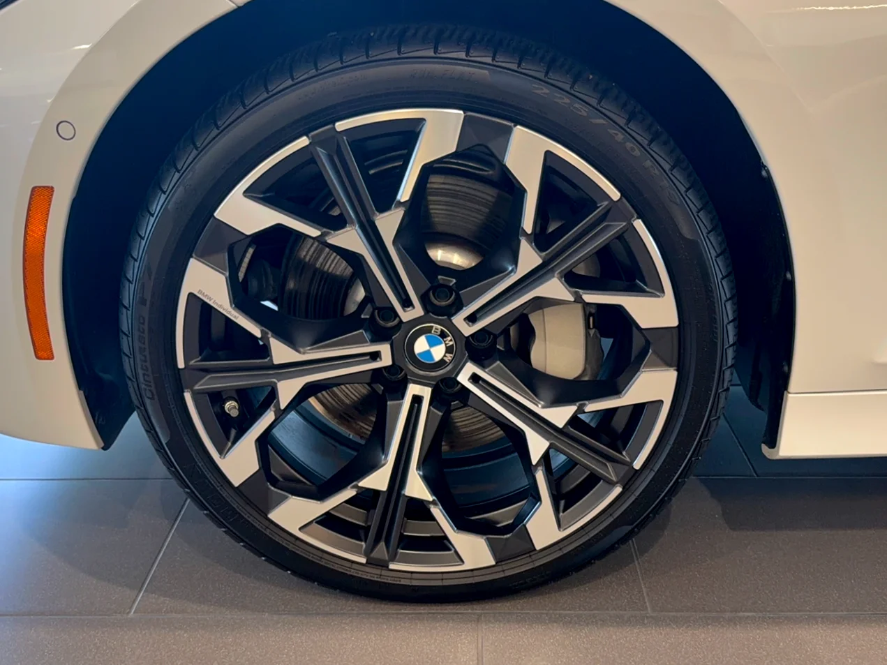New 2025 Mineral White Metallic BMW 330i xDrive Sedan image 50