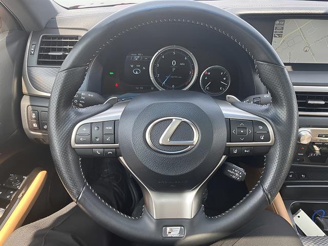 Used 2016 Matador Red Mica Lexus  image 10