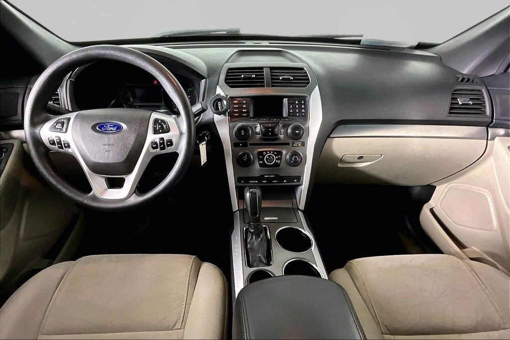 Used 2013 Red Ford Base image 6