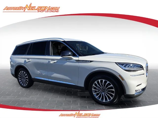 Used 2020 White Lincoln Reserve image 1