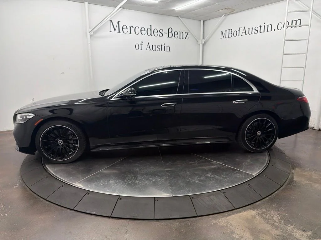 Certified Used 2022 Black Mercedes-Benz S 580 image 4