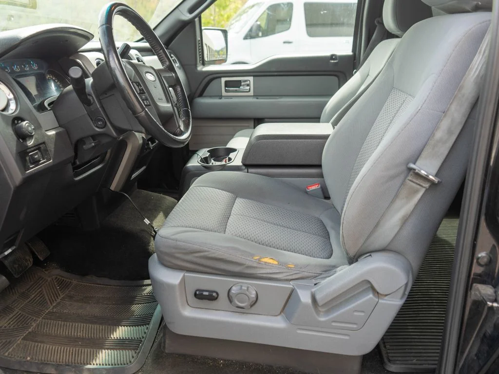 Used 2011 Black Ford XLT image 12