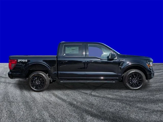 New 2026 Agate Black Metallic Ford XLT image 3