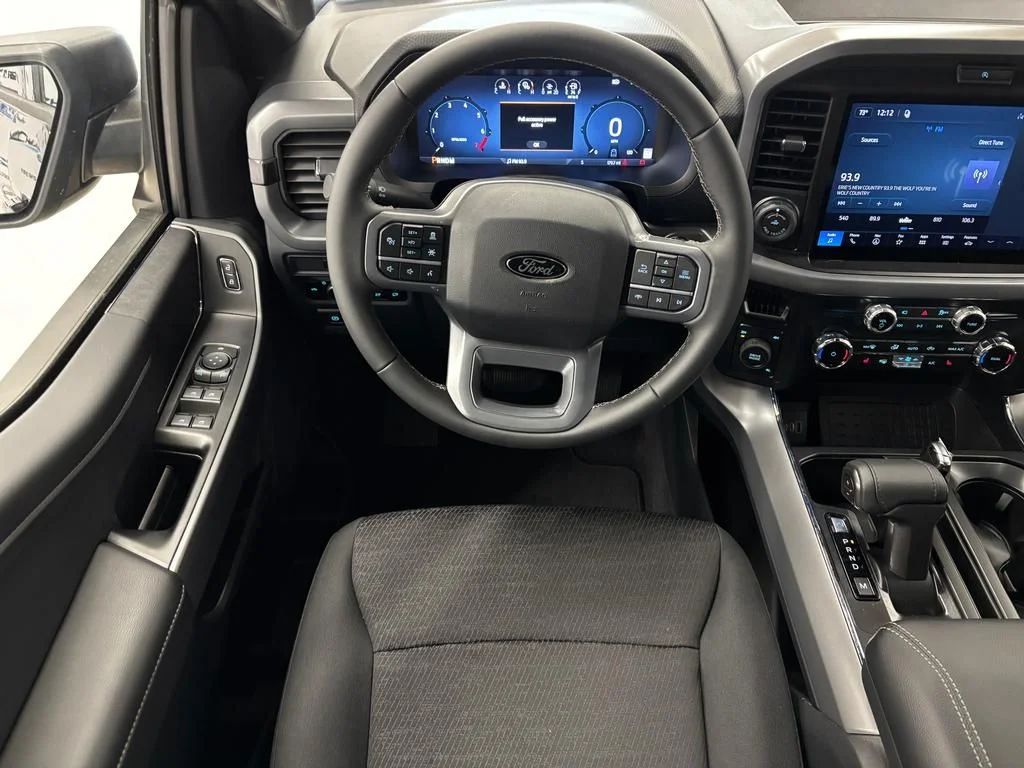 New 2026 Agate Black Metallic Ford XLT image 18