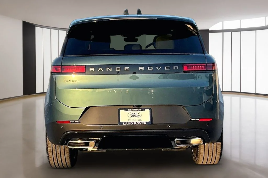 New 2026 Green Land Rover SE image 4
