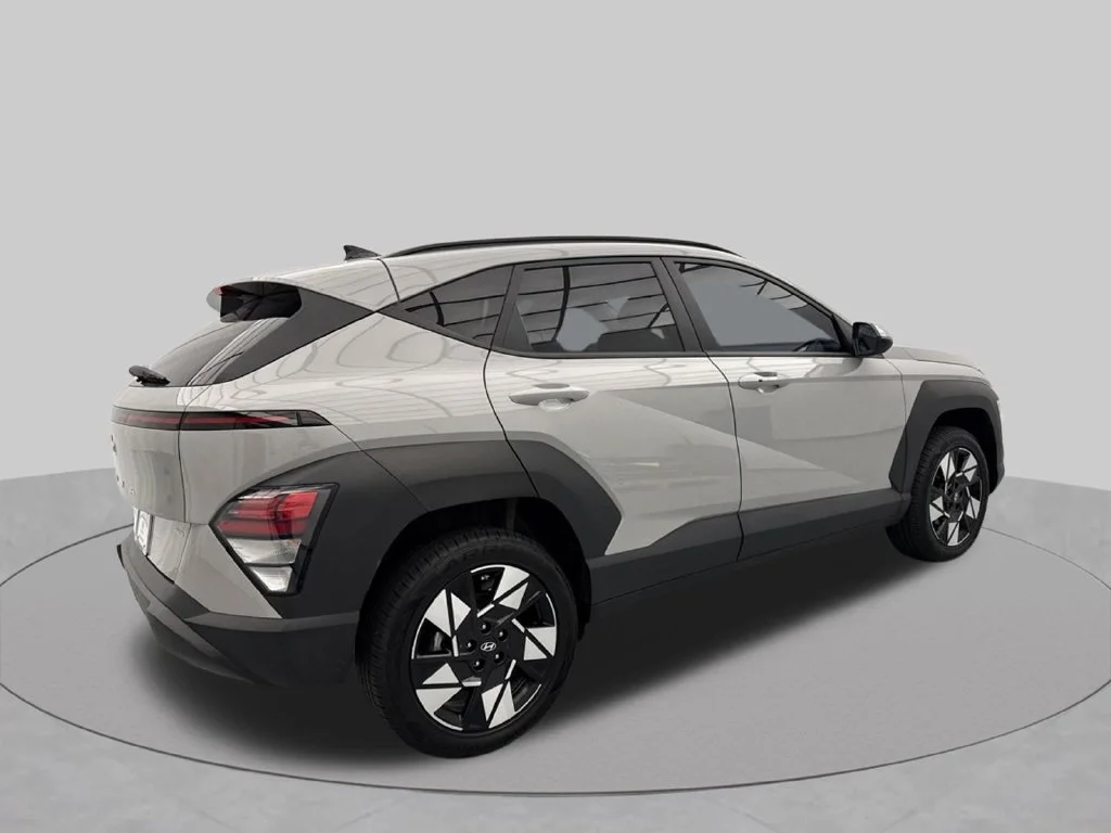 2024 Hyundai Kona SEL SUV Slide 10