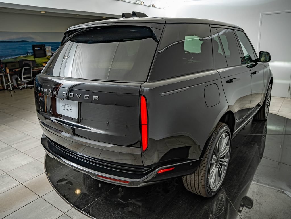 New 2026 Santorini Black Land Rover SE image 16