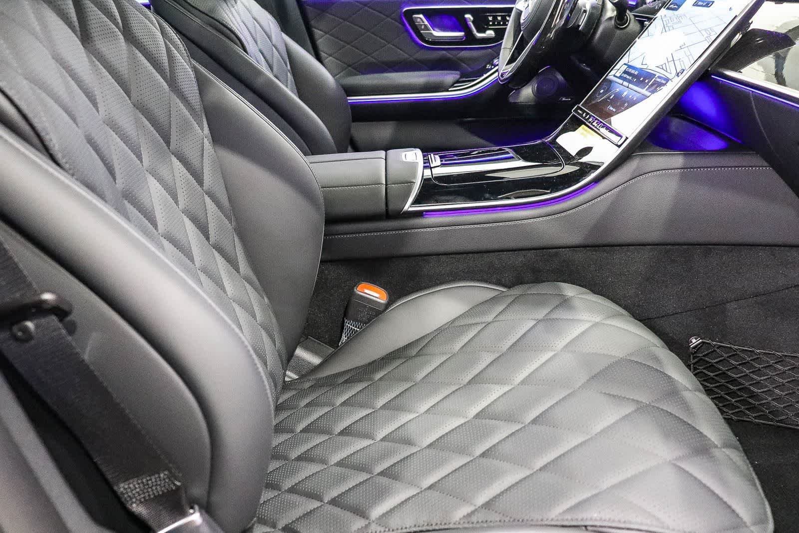 New 2026 Black Mercedes-Benz S 580e image 18