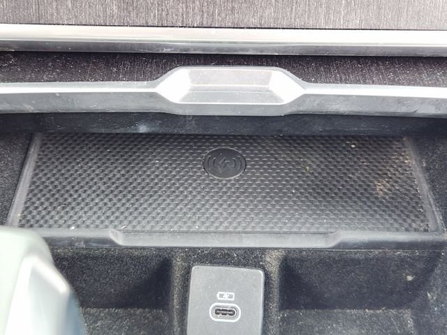Used 2024 Black Land Rover Autobiography image 18