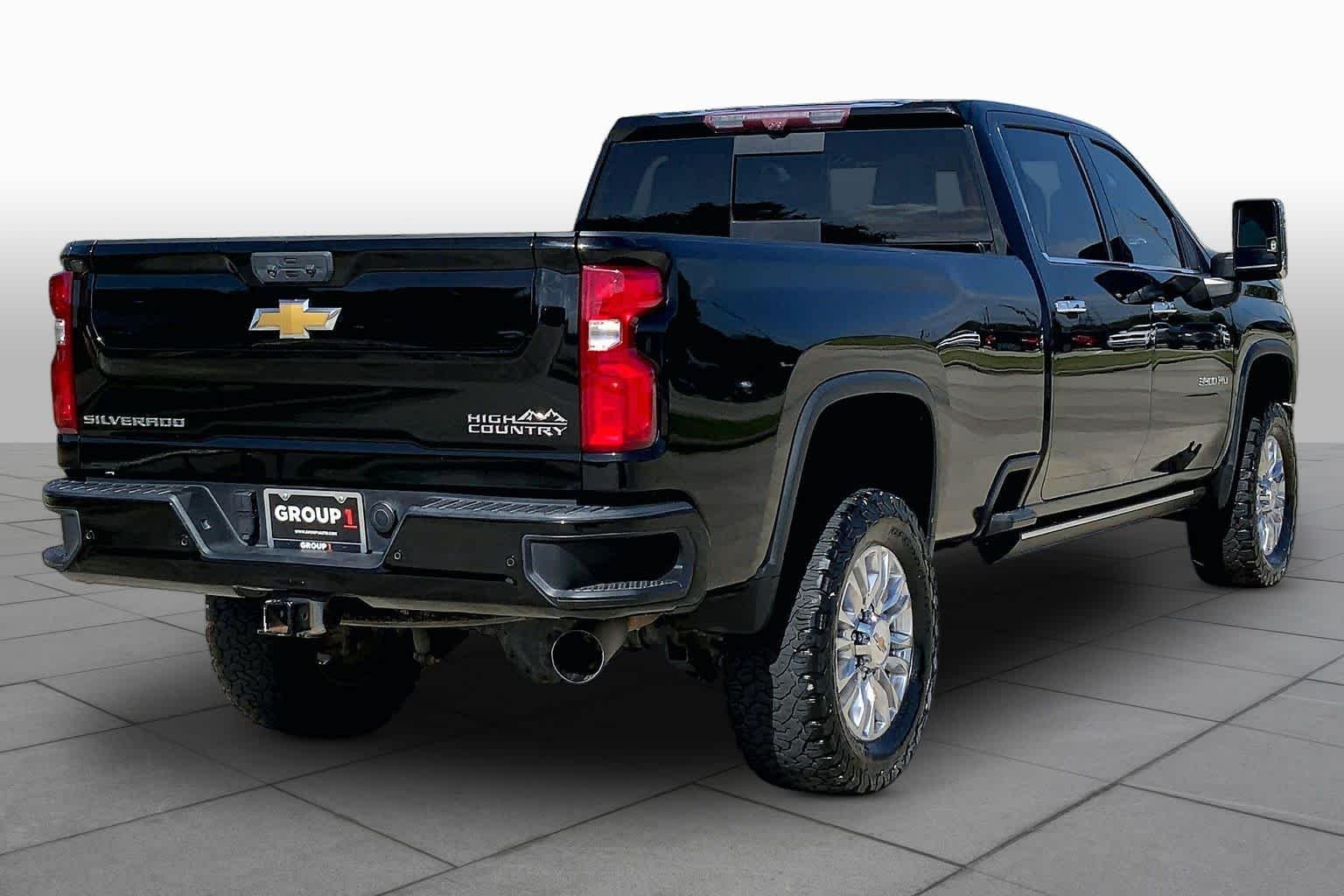 Used 2022 Black Chevrolet High Country image 25